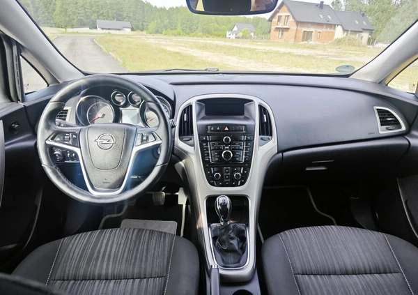 Opel Astra cena 16900 przebieg: 258000, rok produkcji 2011 z Sieradz małe 277